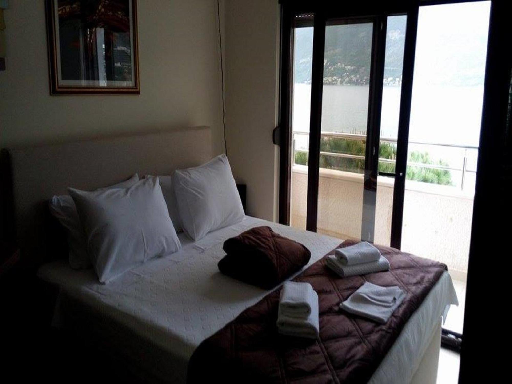 Apartments Twins Herceg Novi Rum bild
